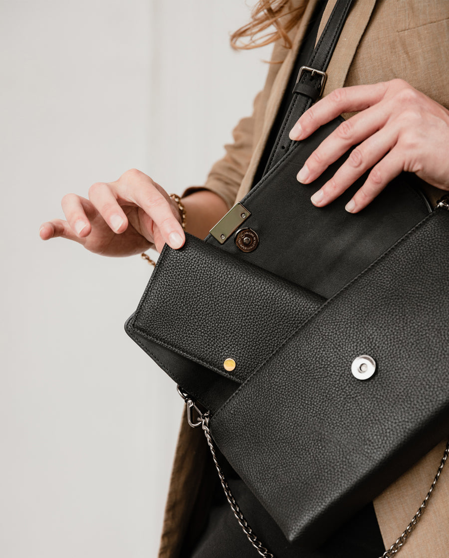 Adonis: A slim, long black leather designer wallet M 7